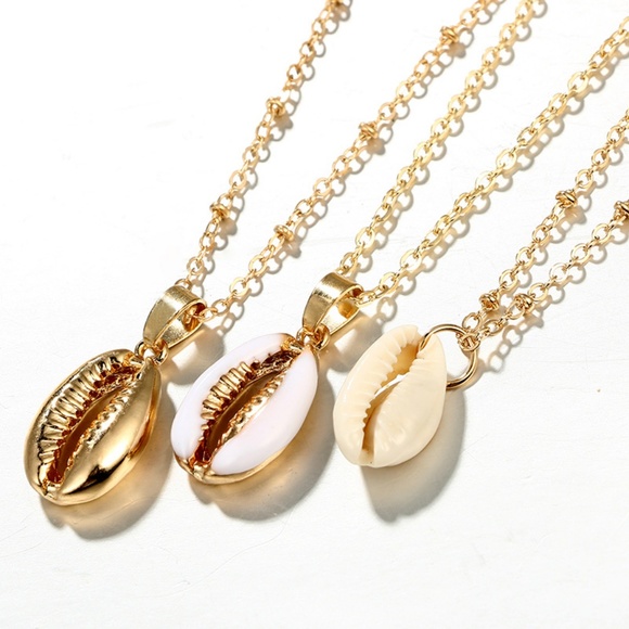 MAUI | Tiered Gold Trim Cowry Shell Trend Necklace - Picture 3 of 6